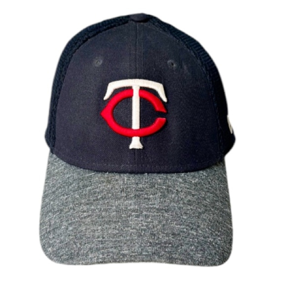 New Era 39Thirty MLB Minnesota Twins black logo fitted baseball hat small